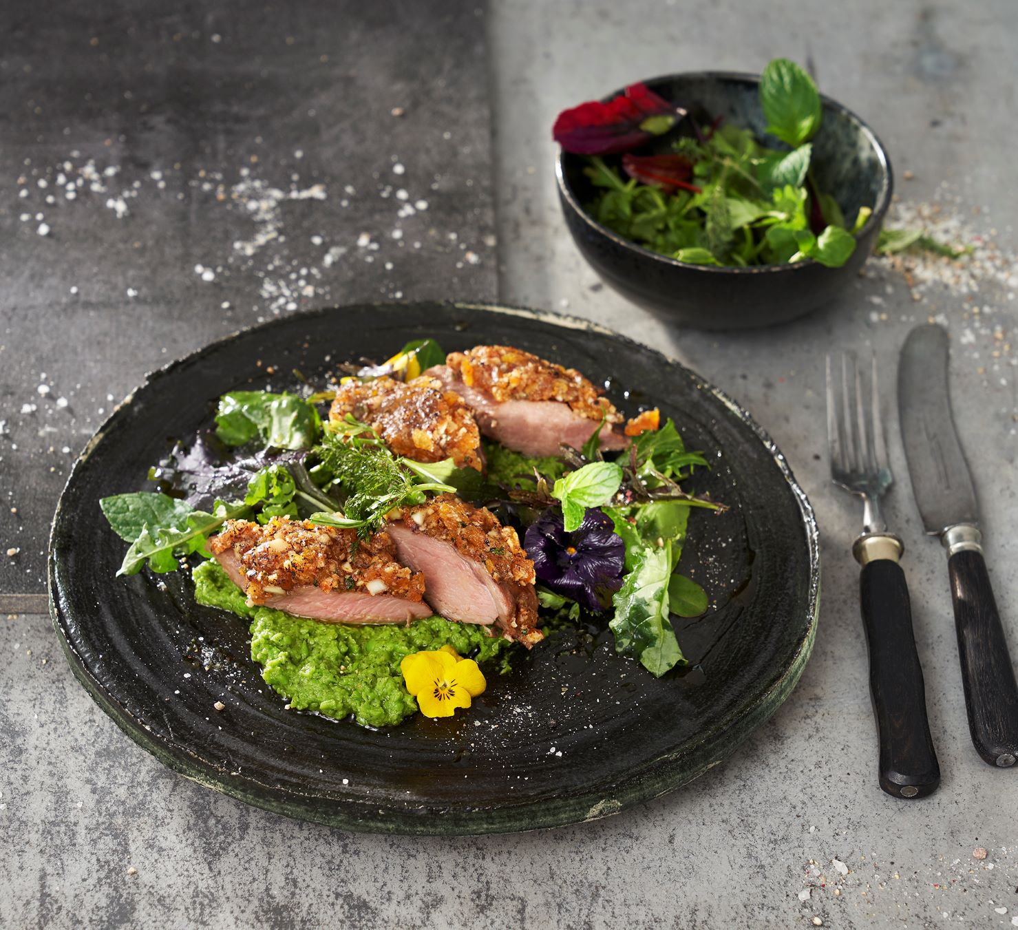 Sous Vide gegarter Lammrücken einfach & perfekt gegart Sous Vide gegarter Lammrücken einfach & perfekt gegart